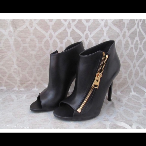 Tom Ford - Picture 3 of 3